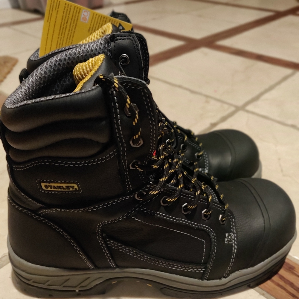 Stanley composite toe leather safety work boots size 12 only left